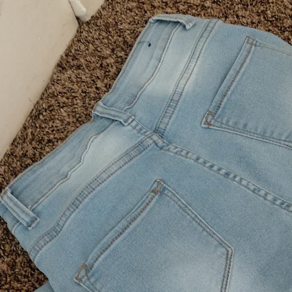 Jeans - Picture 4 of 4